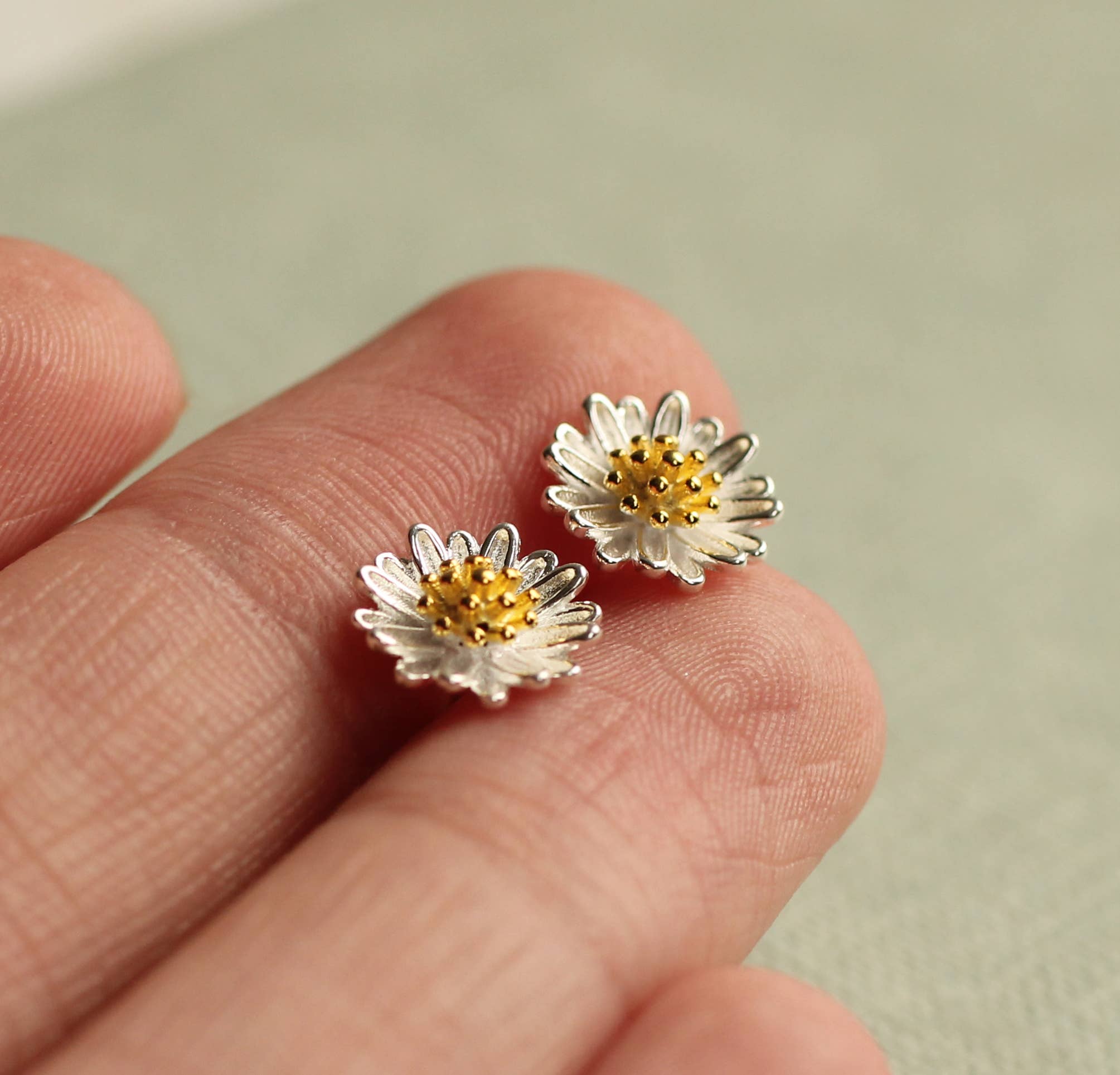 Daisy Sterling Silver Stud Earrings - Out of the Blue