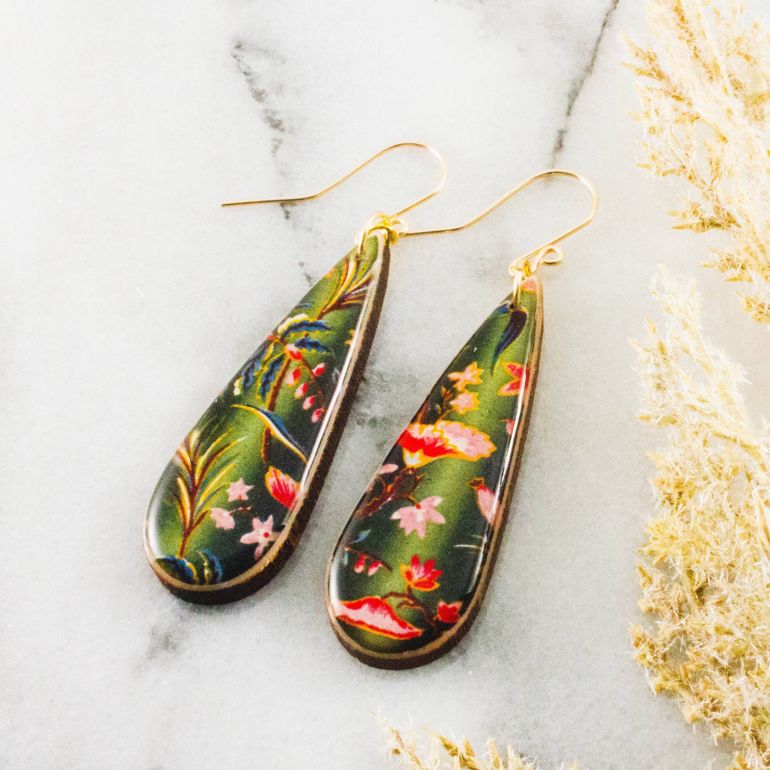 Teardrop Retro Green Floral Vine Earrings - Out of the Blue