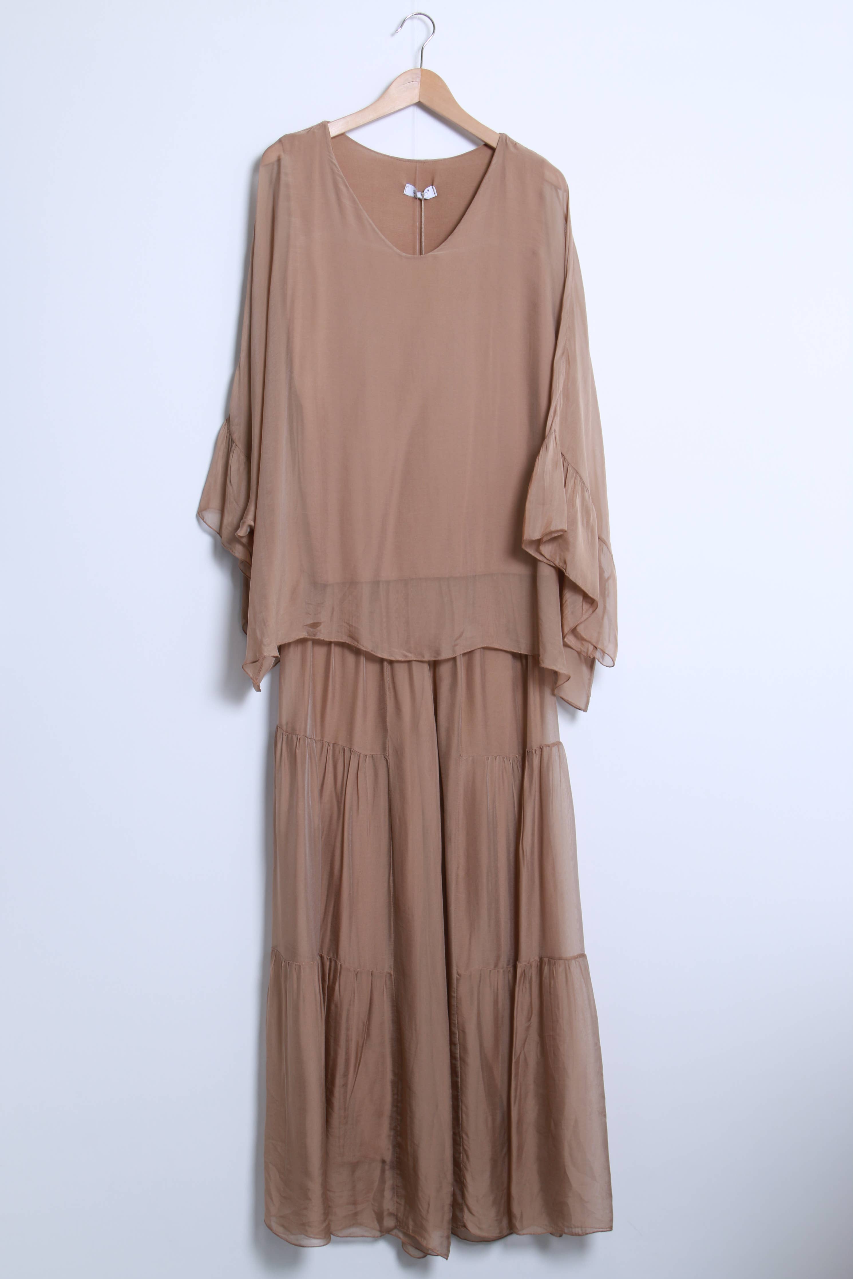 Loose fluid blouse with long sleeves and V-neck 15806 - Out of the Blue