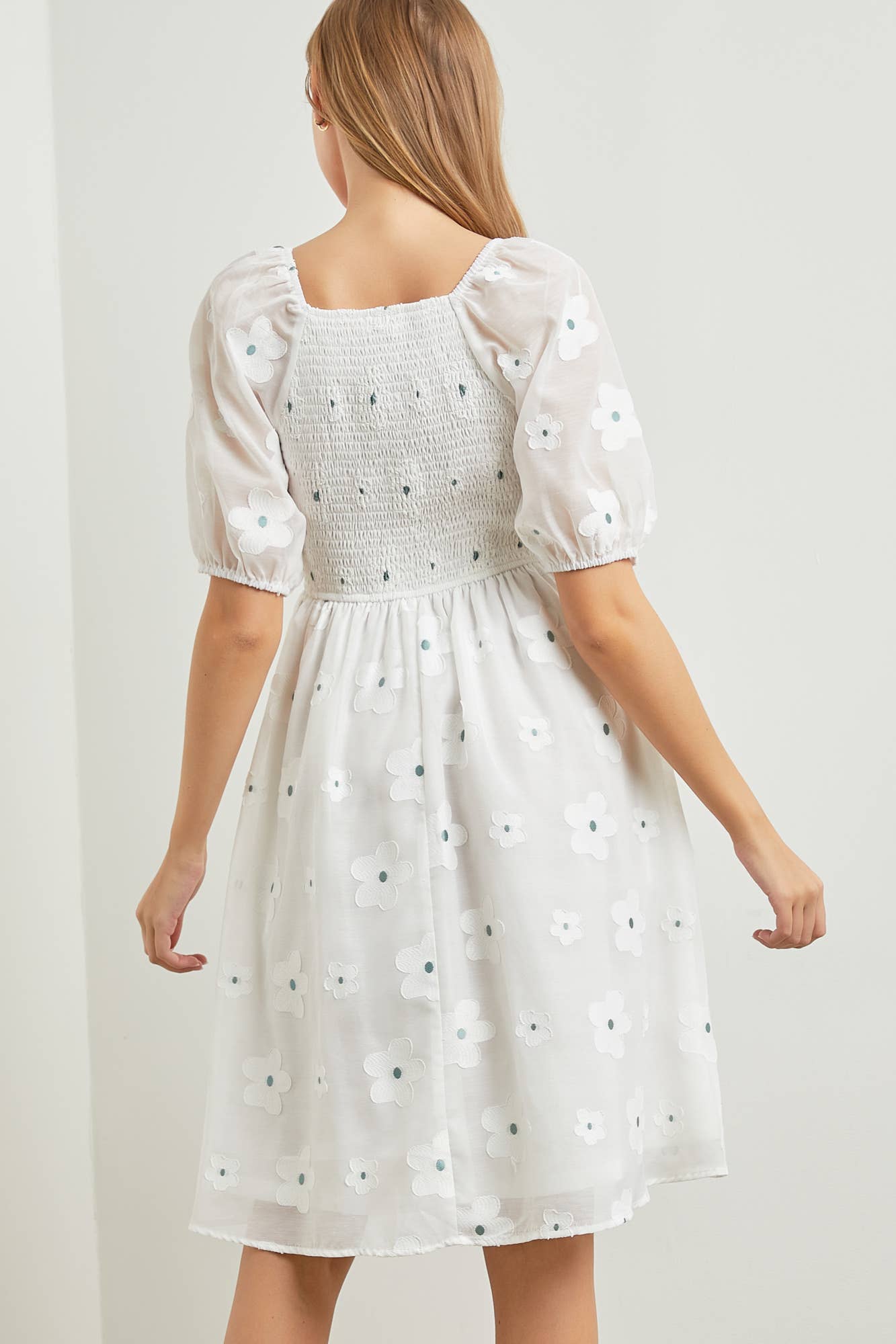 SQUARE MIDI DRESS WITH DAISY FLORAL PRINT DETAIL - Out of the Blue