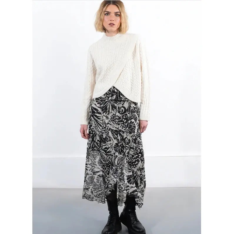 Kintted Sweater Ecru