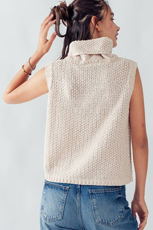 SLEEVELESS COWL CROCHET TOP