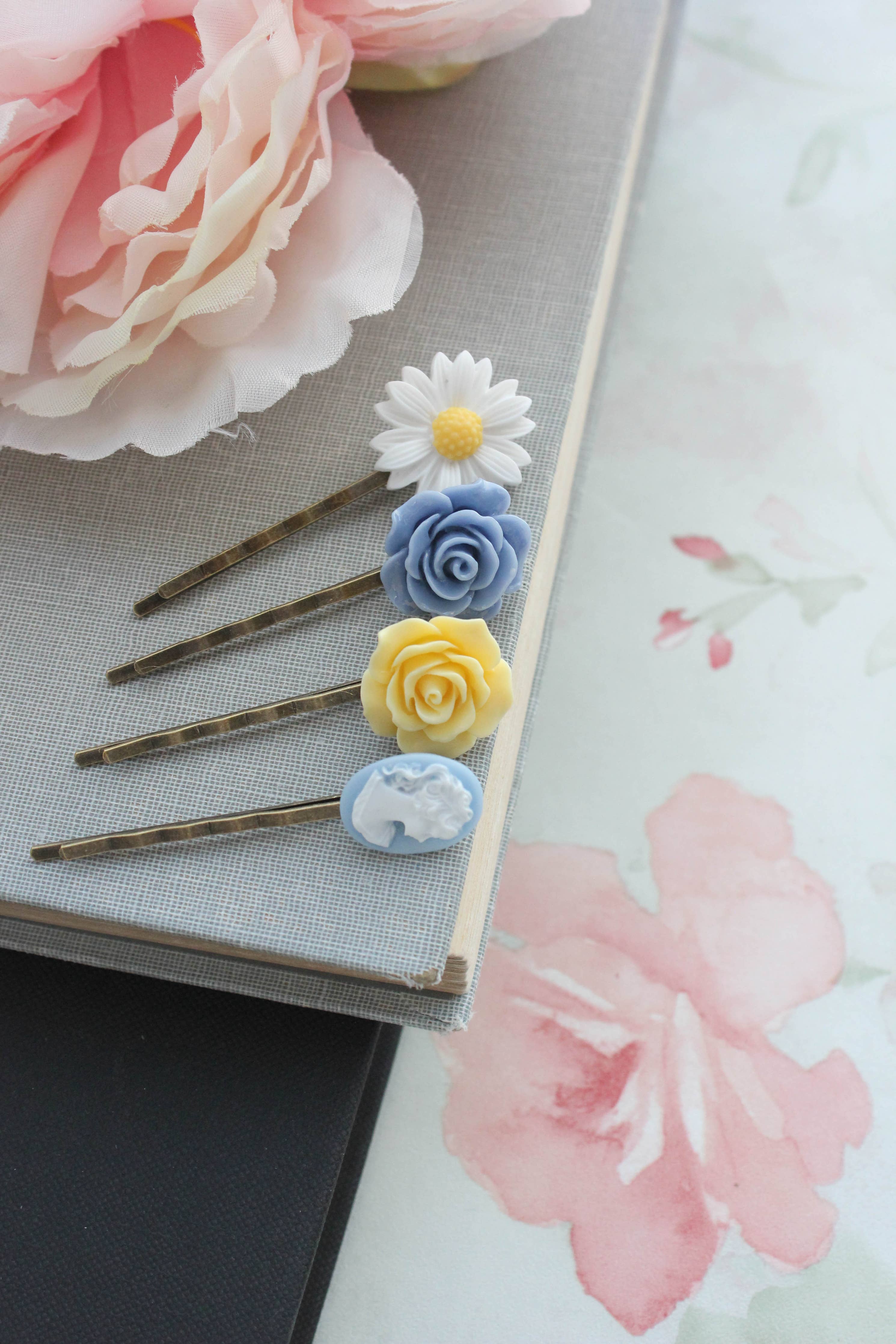 Flower Bobby Pins - set of 4