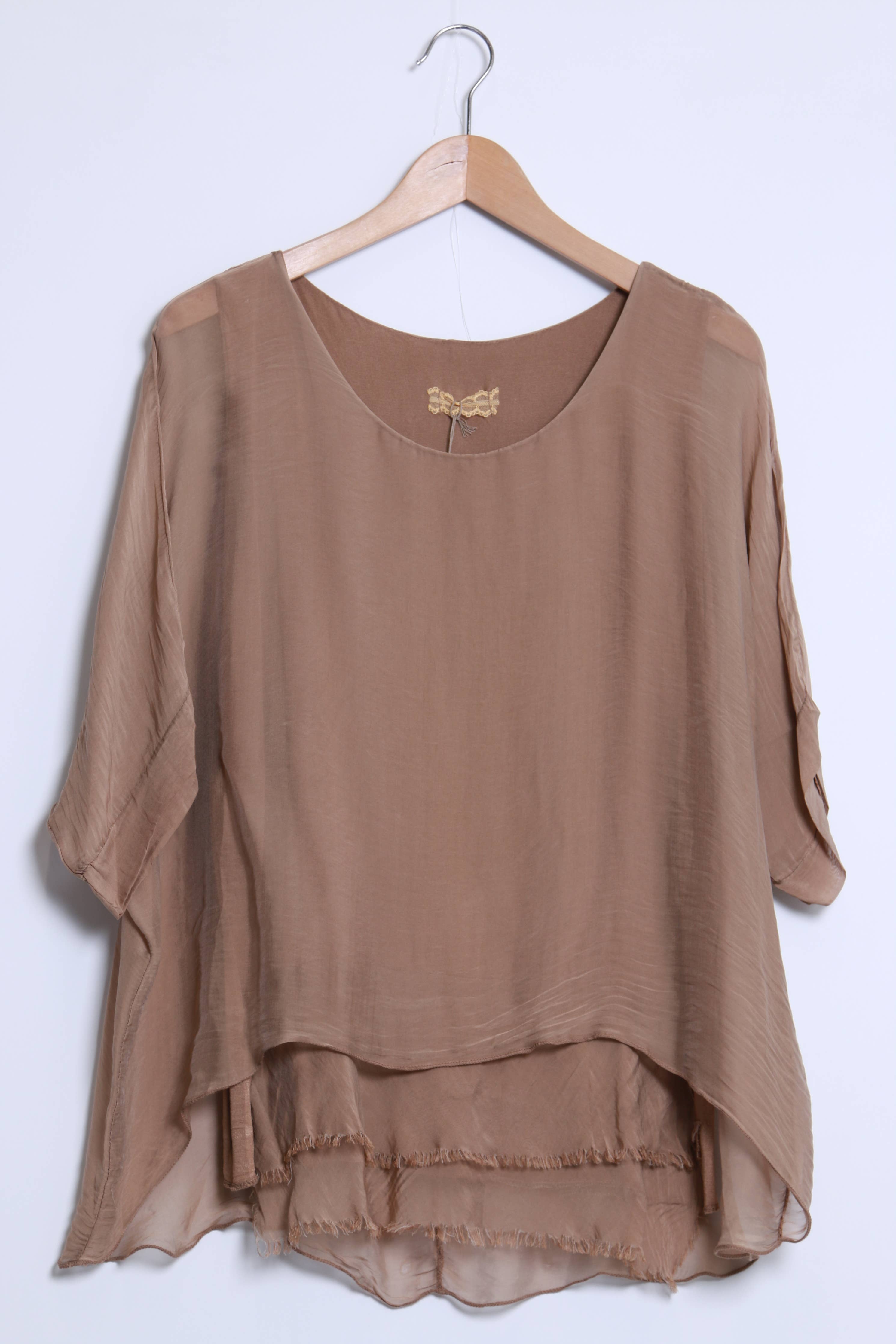 Oversized fluid blouse with 3/4 sleeves and hem 50478 - Out of the Blue