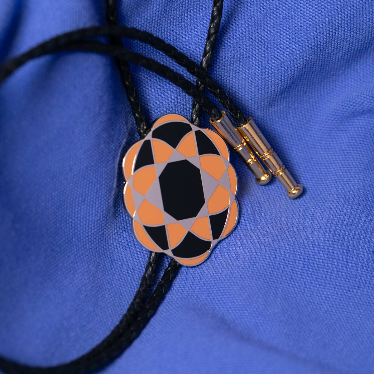 Quilt Cameo Bolo Tie
