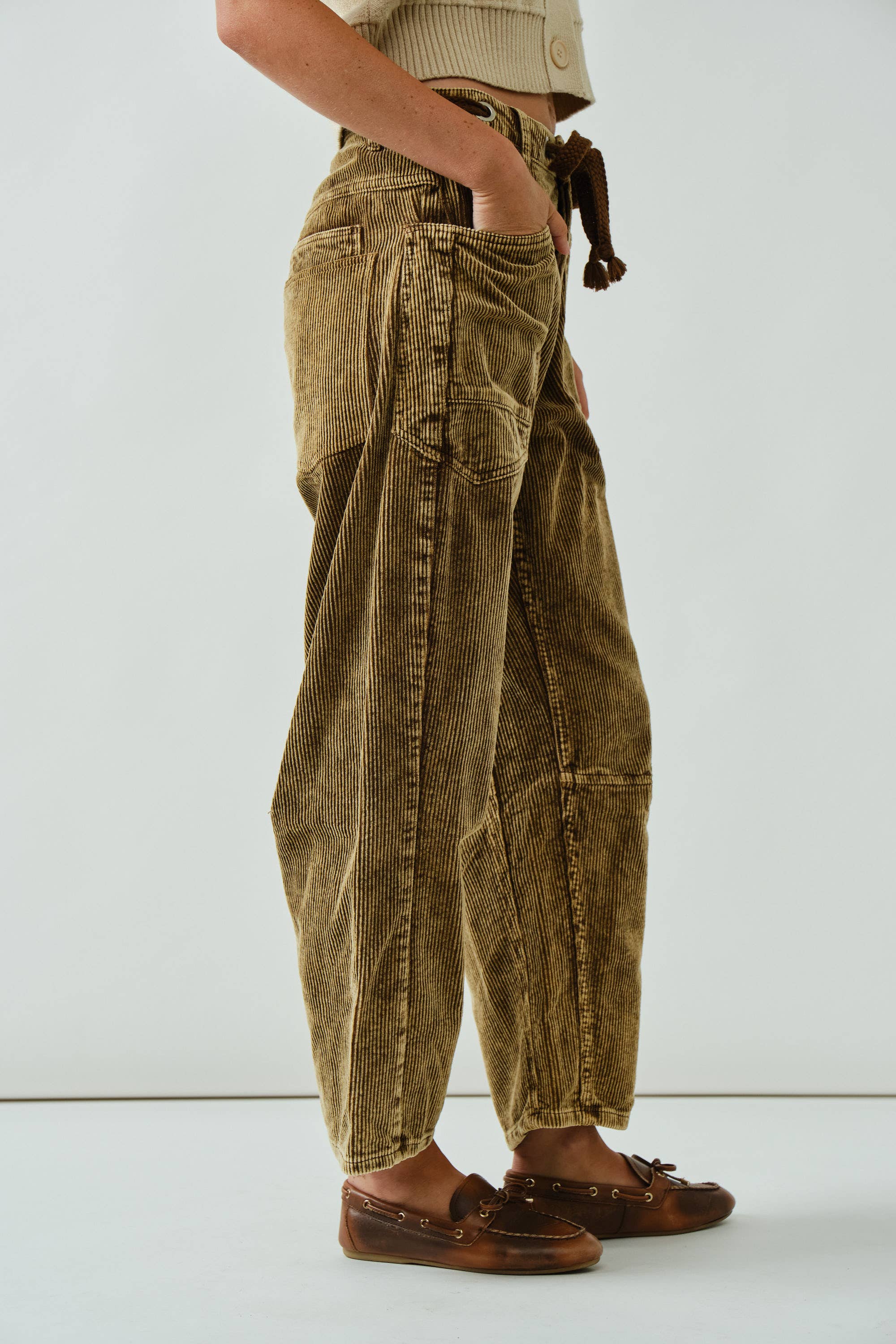 BARREL CORDUROY PANTS