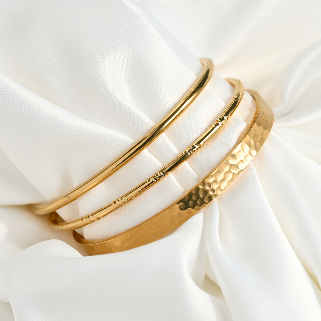 Hammered Texture Cuff Slim Bracelet - Out of the Blue