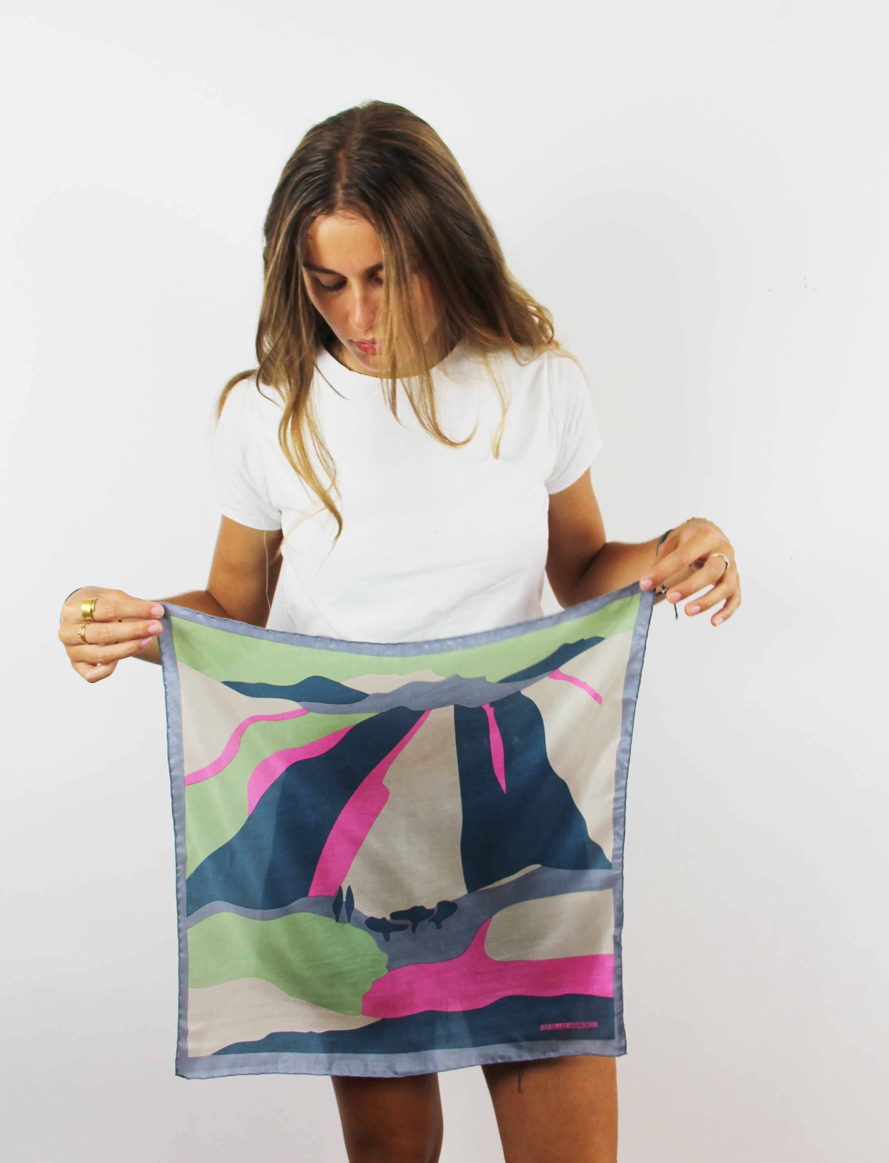 Mini Vivaro Fuchsia - Out of the Blue