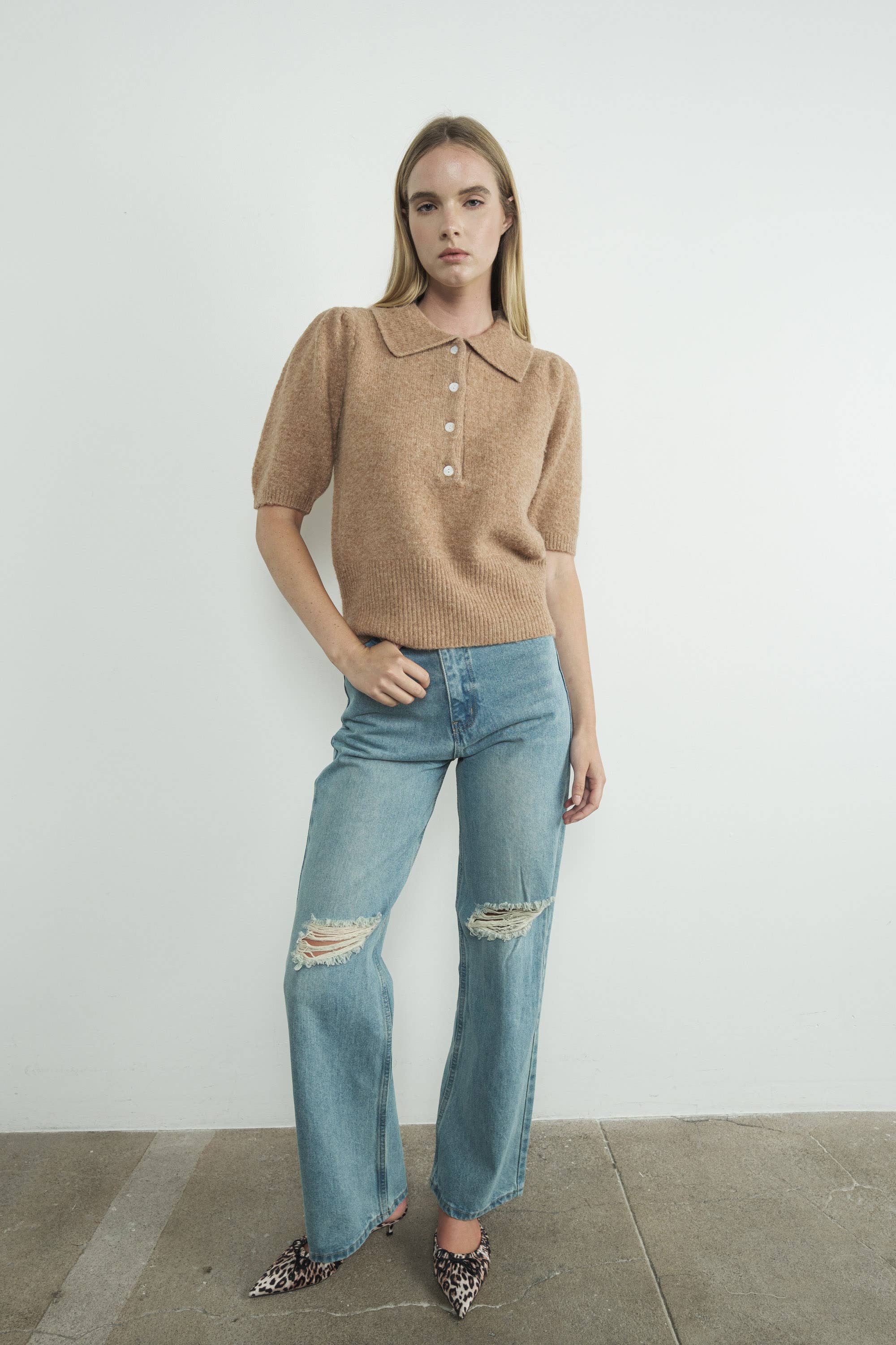 SHORT SLEEVE SWEATER WITH COLLAR