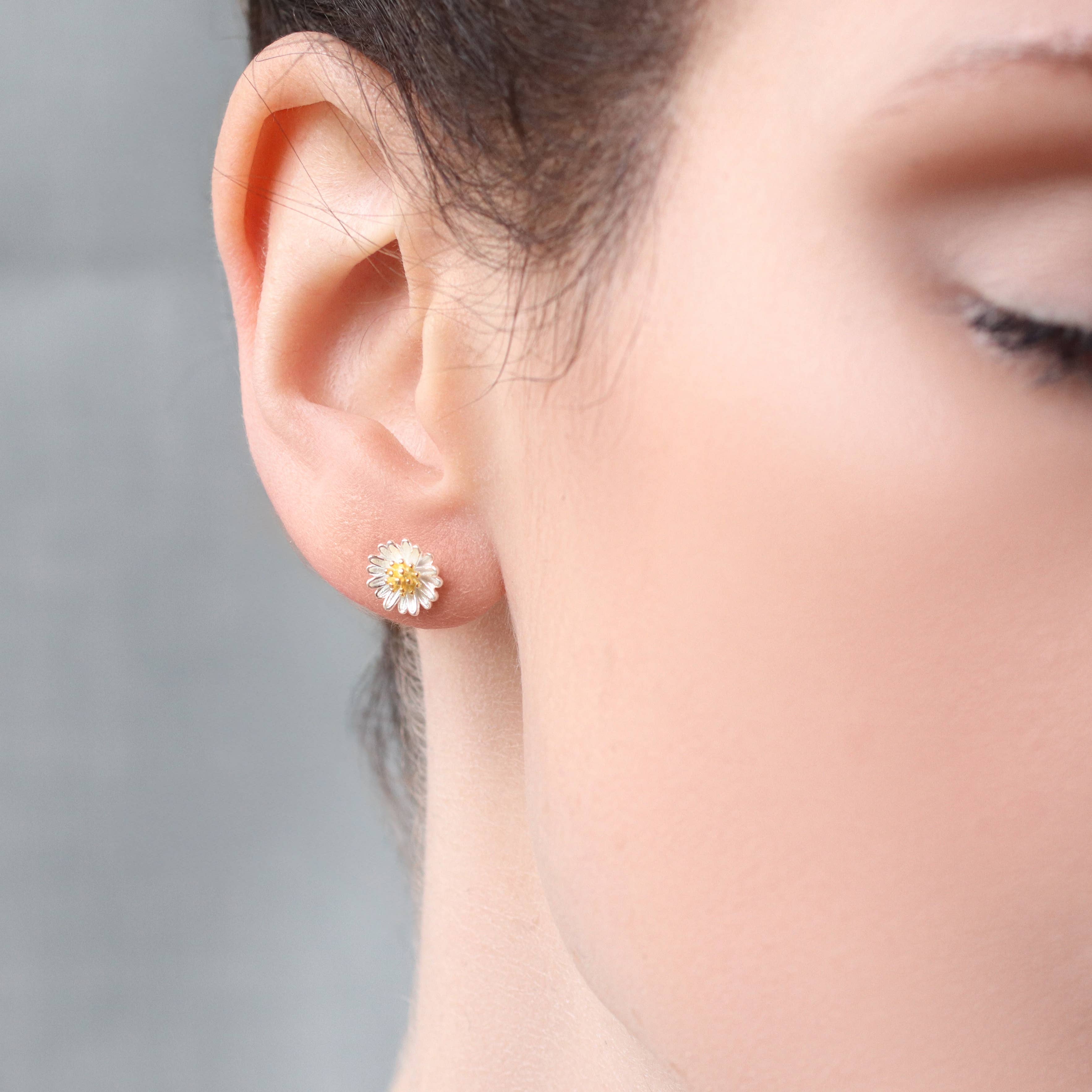 Daisy Sterling Silver Stud Earrings - Out of the Blue