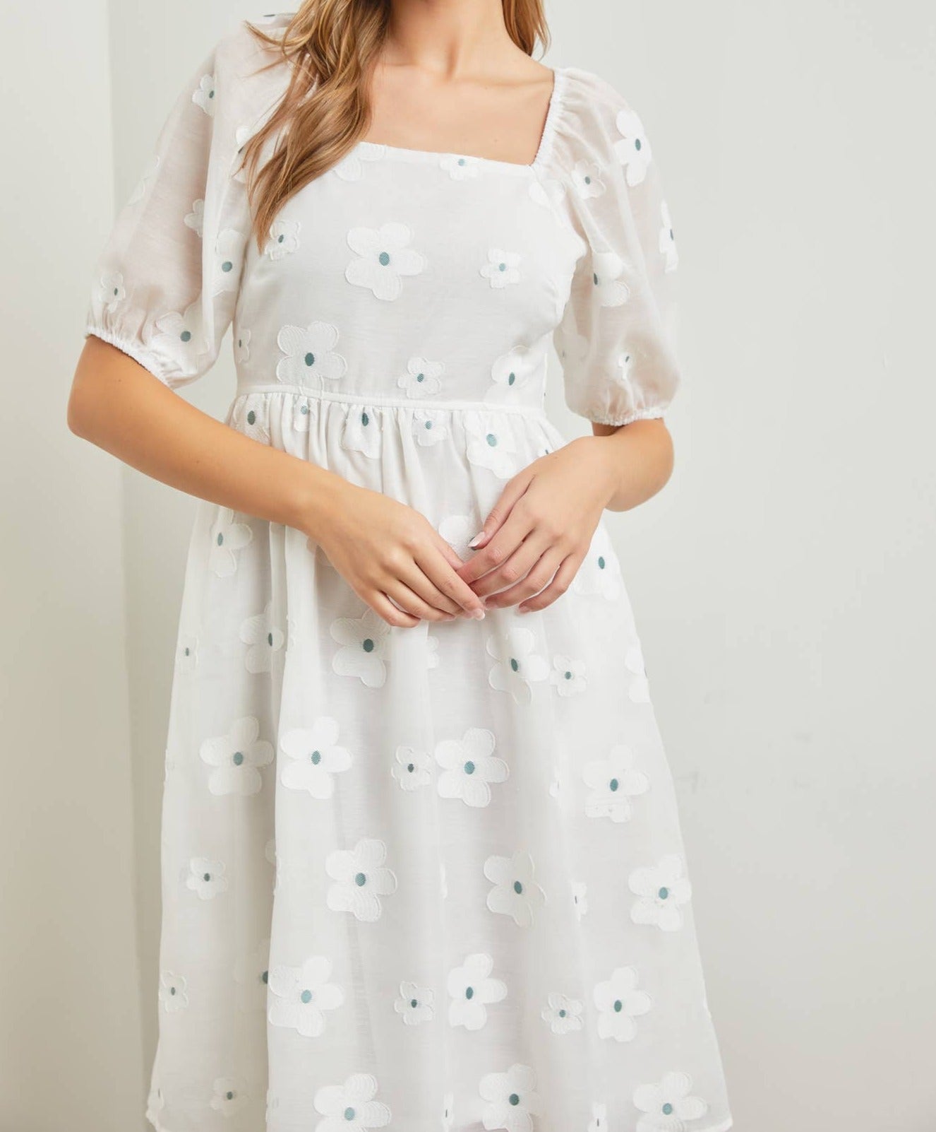 SQUARE MIDI DRESS WITH DAISY FLORAL PRINT DETAIL - Out of the Blue