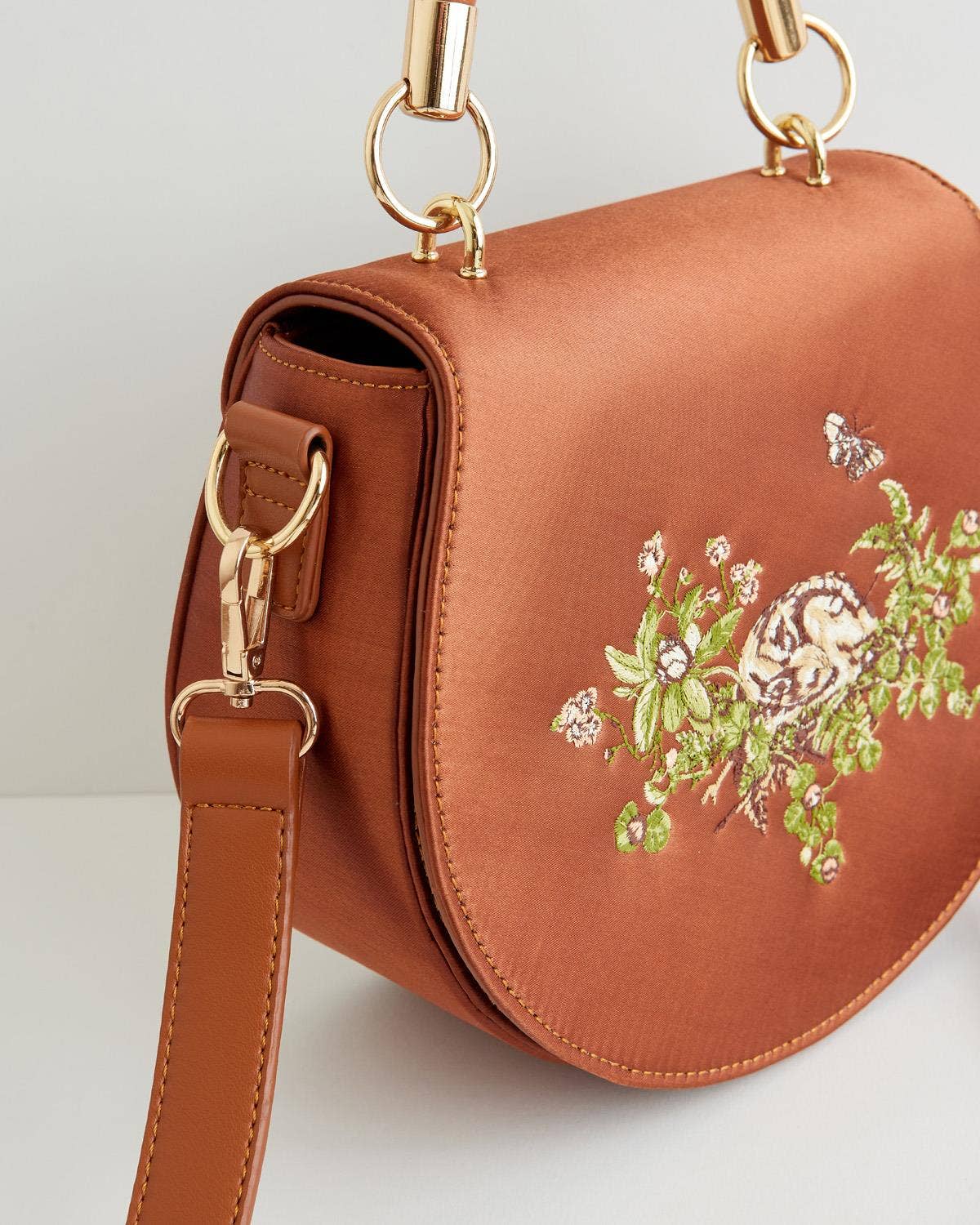 Sleepy Fawn  Saddle Purse