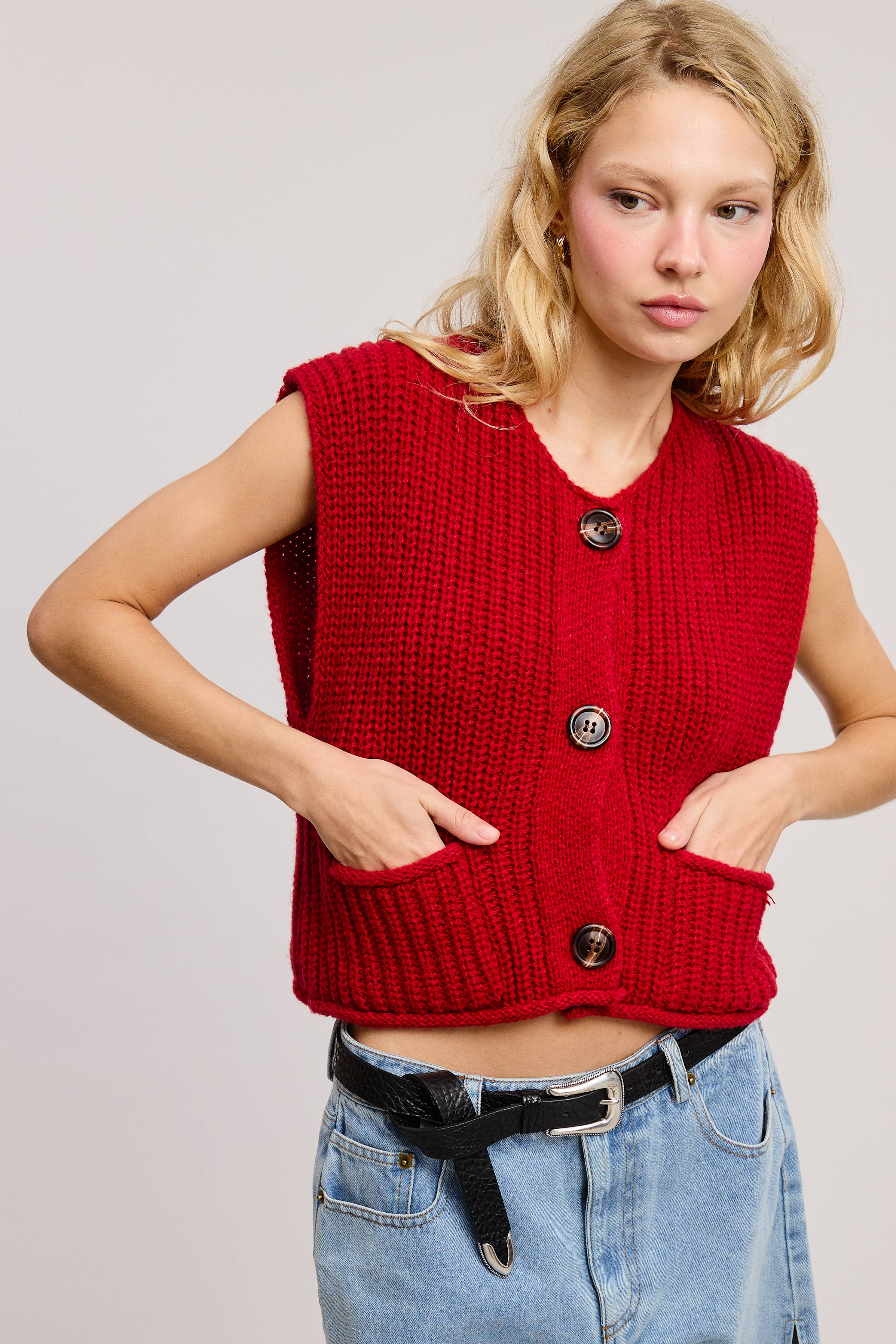 FRONT PATCH POCKET SWEATER VEST