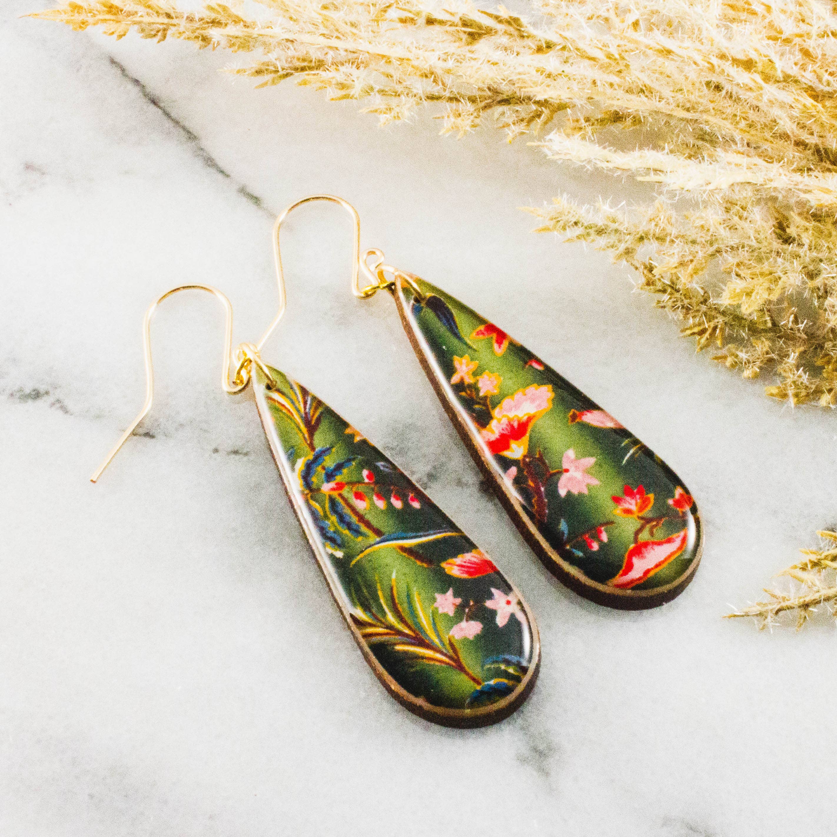 Teardrop Retro Green Floral Vine Earrings - Out of the Blue