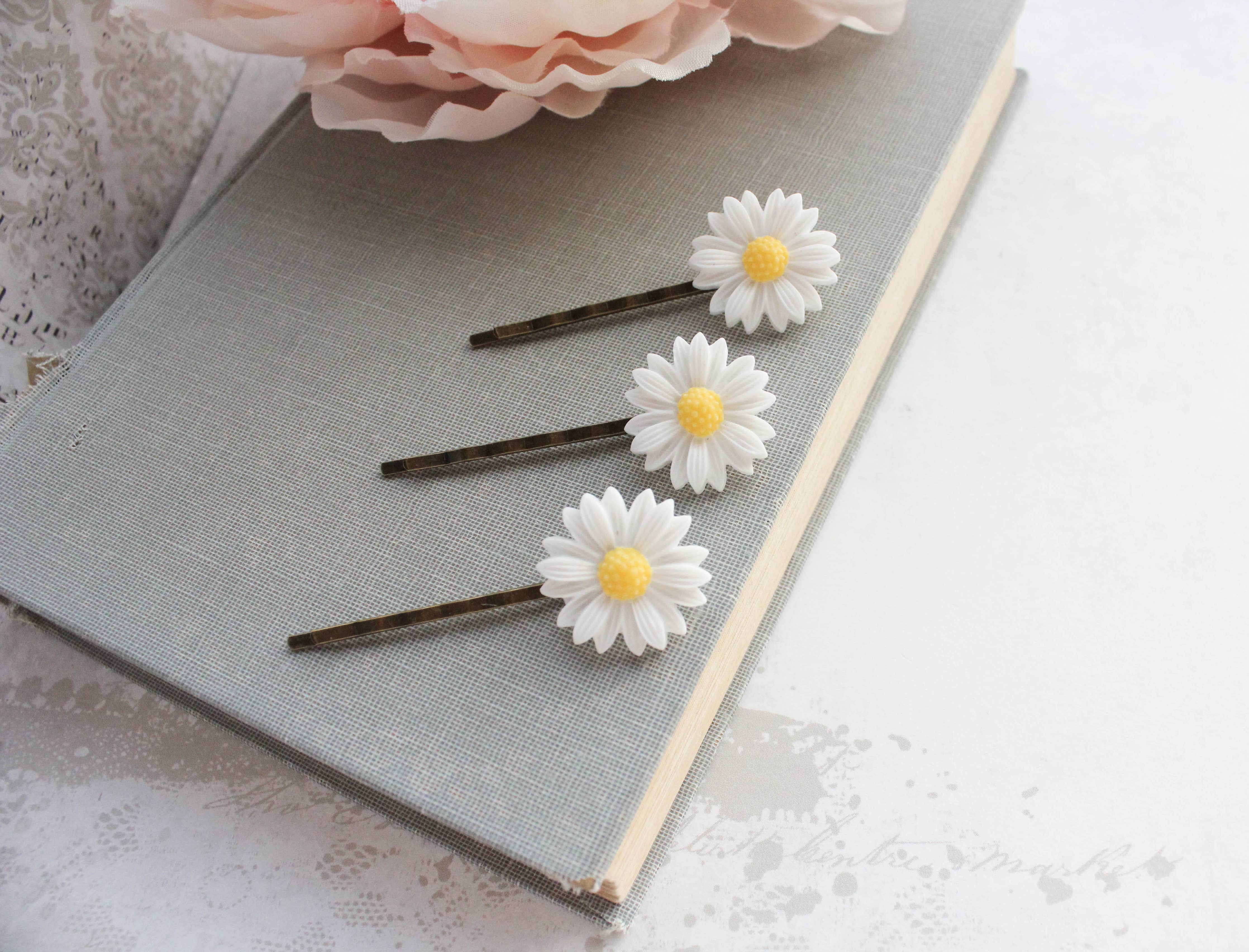 Daisy Bobby Pin Set