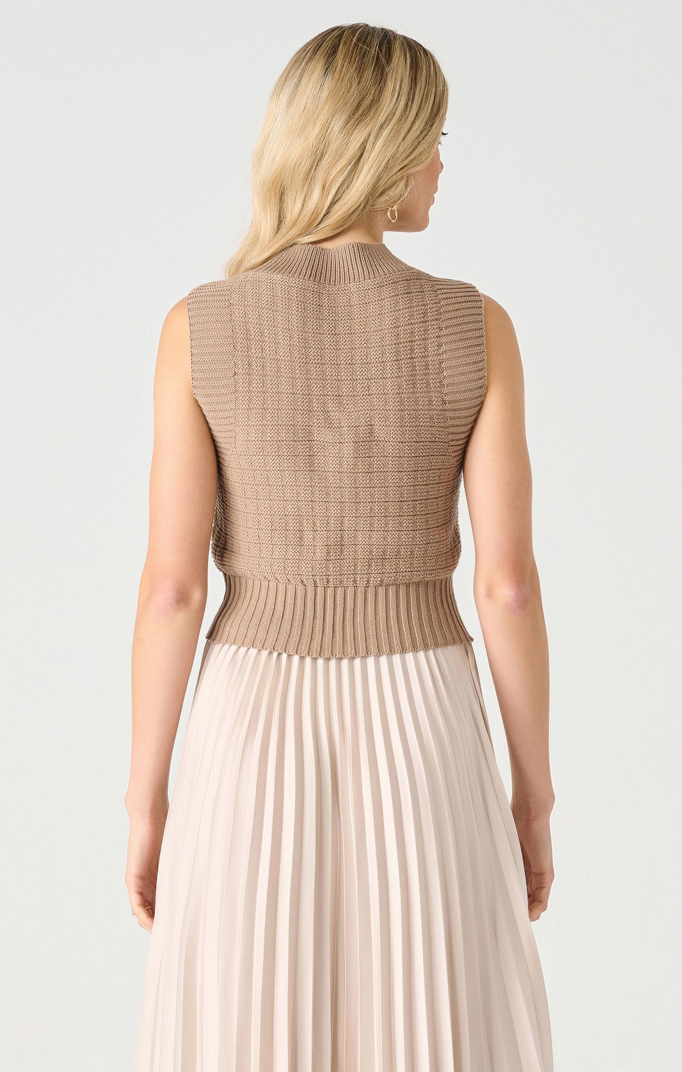 TEXTURED STITCH SWEATER TANK