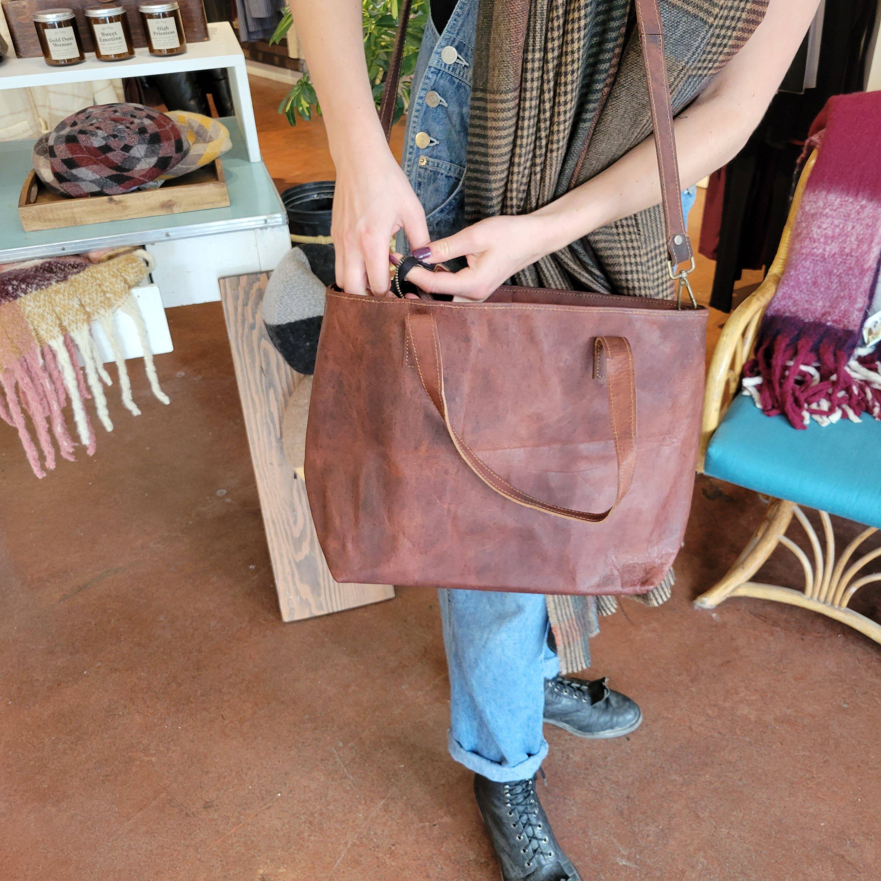 13" LEATHER TOTE BAG - Out of the Blue
