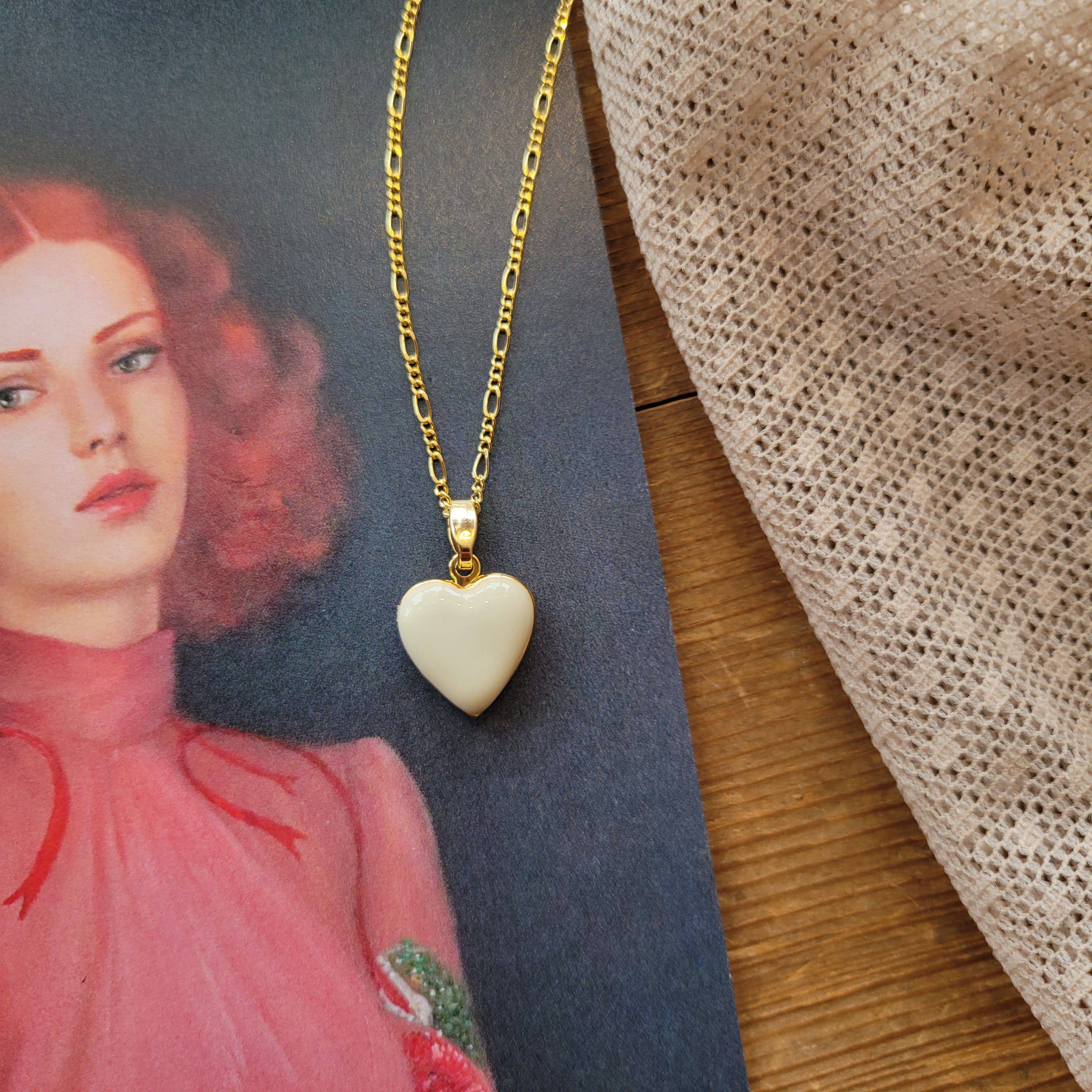 Heart Locket Beige - Out of the Blue