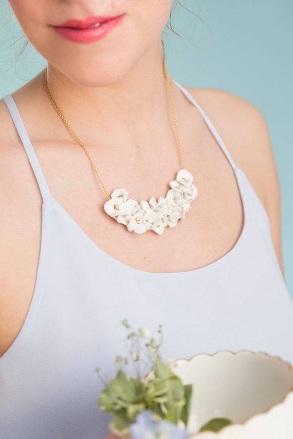 PORCELAIN FLOWER NECKLACE - Out of the Blue