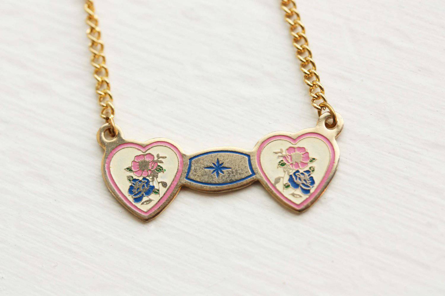 HEART ENAMEL NECKLACE - Out of the Blue