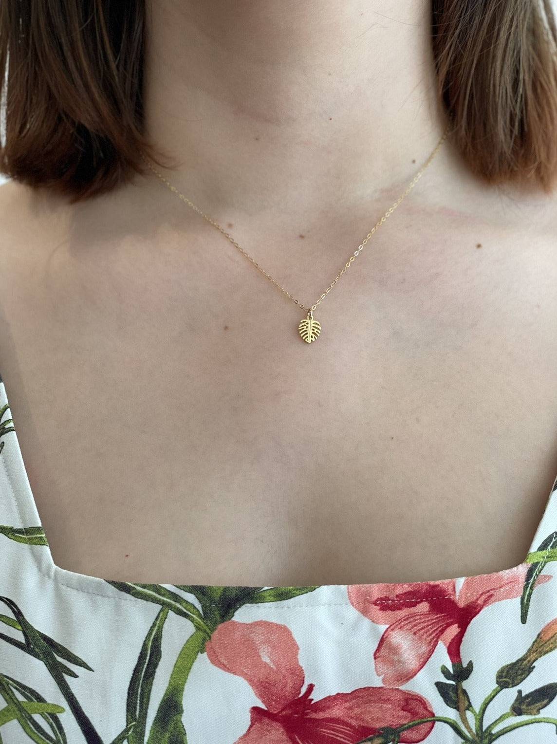 MONSTERA NECKLACE GOLD - Out of the Blue