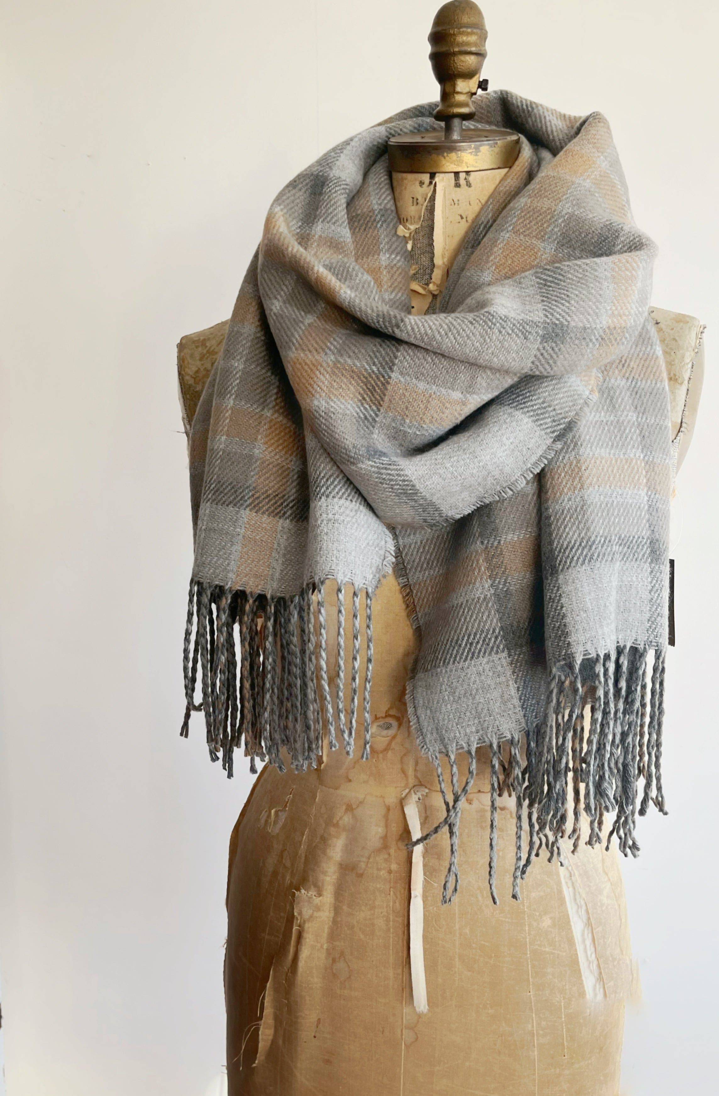 PLAID REVERSIBLE SCARF - Out of the Blue