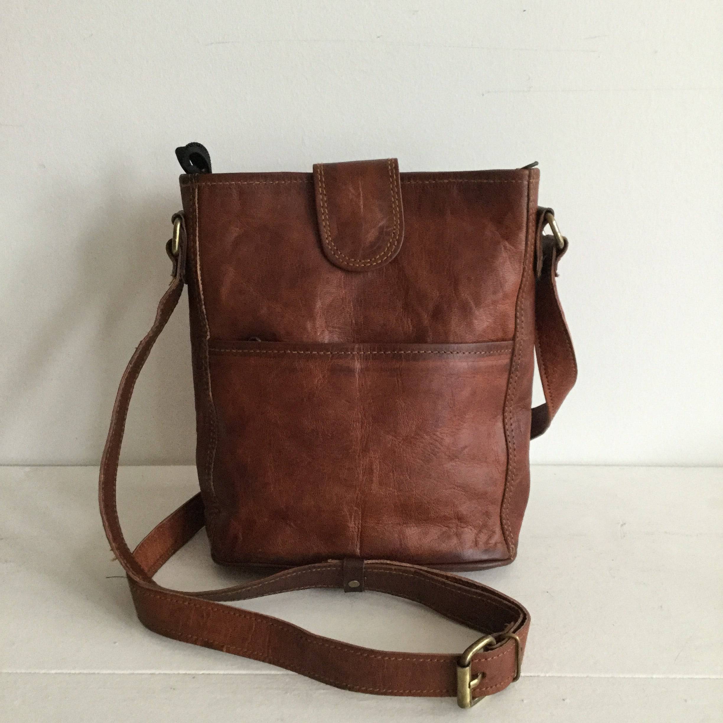 12" LEATHER BUCKET BAG - Out of the Blue